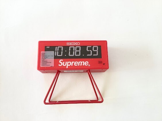 Supreme / Seiko Marathon レッド Clock 