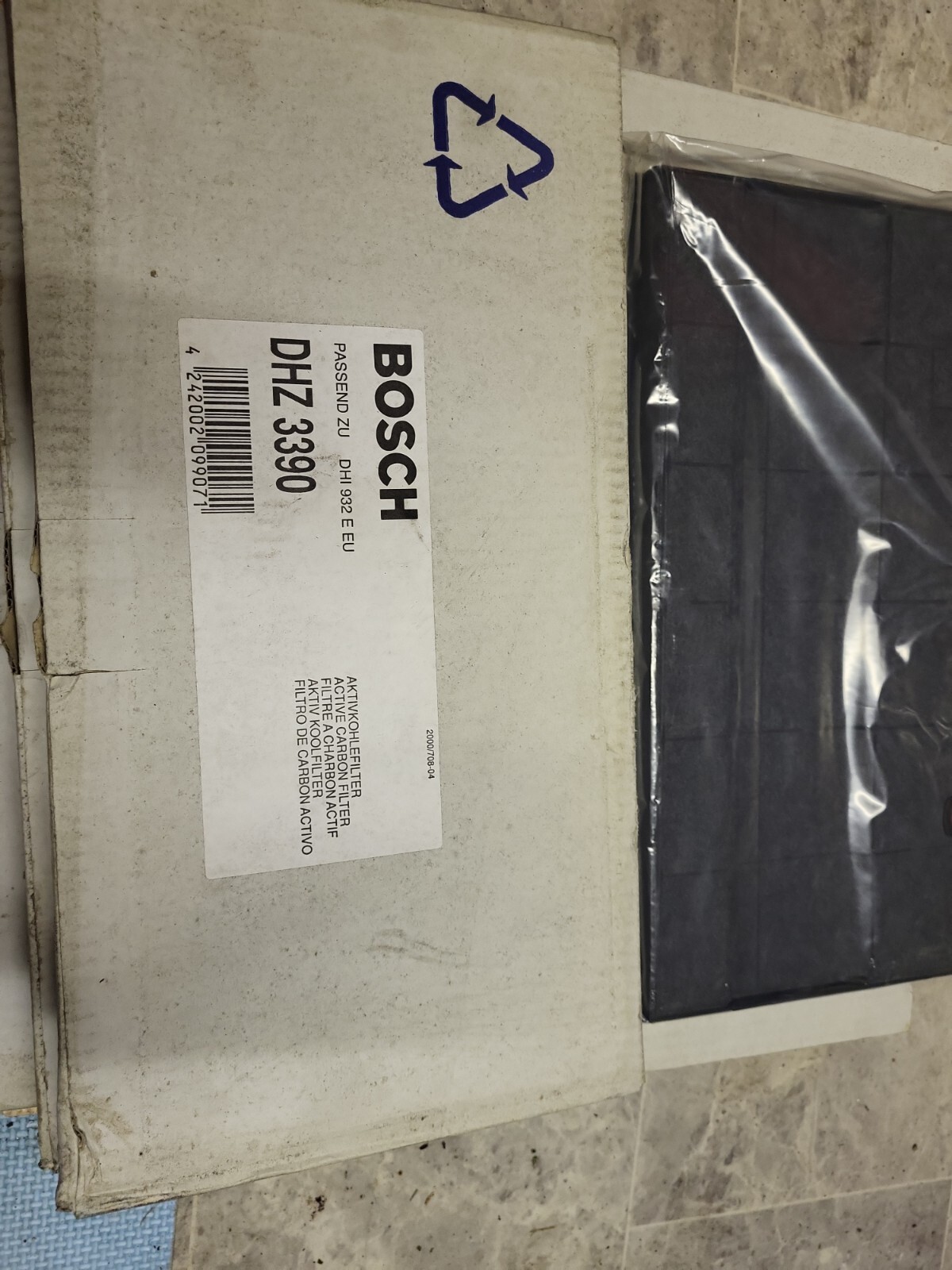 Bosch DHZ3390 ReCirculated Cooker Hood Venting Kit with Charcoal