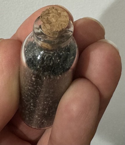 Vial of Sand obtained from Shizuoka Japan, Beach Souvenir Bottle 2.5" - Picture 3 of 5
