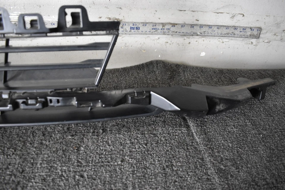 BMW 340i xDrive 2018 repuesto parachoques delantero cubierta parrilla - BM1036176 Foto 3 de 4