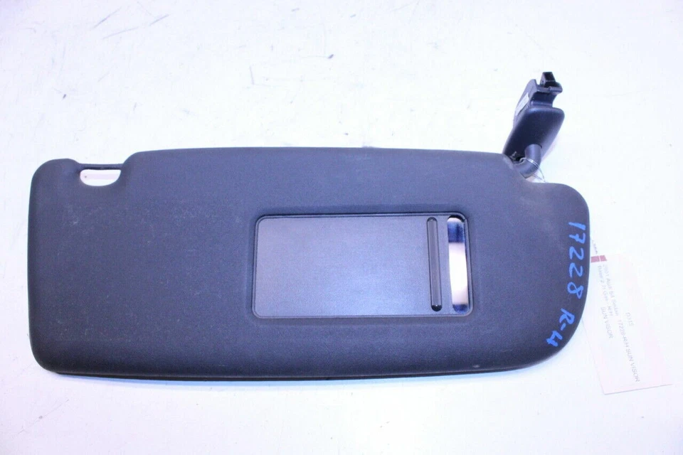 2000-2002 Audi A4 S4 Right Sun Visor OEM Used - Imagem 2 de 4
