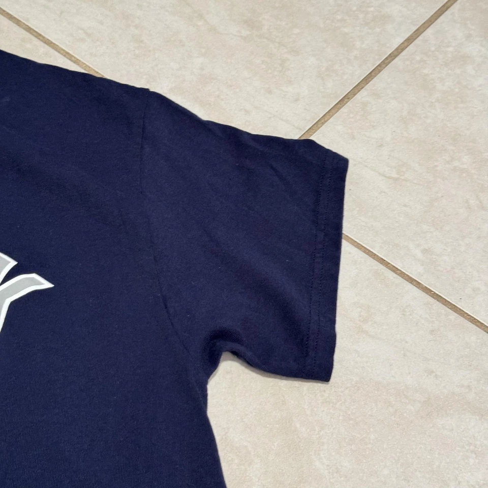 Camiseta Majestic New York Yankees MLB Béisbol Aaron Judge #99 Gráfico Para Hombres Azul Foto 3 de 4