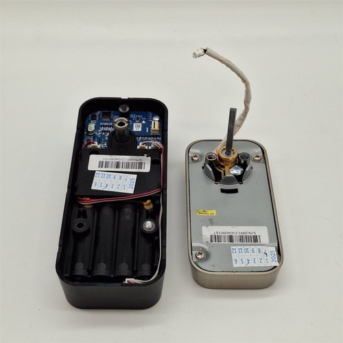 Yale Satin Nickel Code Keypad Deadbolt, Schlüsselloser Zugang, YED210-NR-619 *OHNE SCHLÜSSEL* - Bild 3 von 3