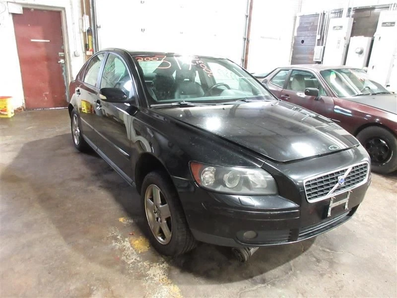 WASHER BOTTLE Volvo V50 S40 04 05 06 07 08 09 10 1053101 - Image 3 of 4