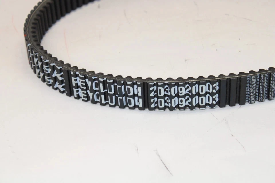 Cinturón Tusk Revolution CVT-POLARIS SCRAMBLER 400/500 SPORTSMAN 400/450/500 Foto 2 de 4