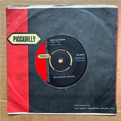 ROCKIN' BERRIES HE'S IN TOWN 7'' 1964 with flashback - nice copy with clean label