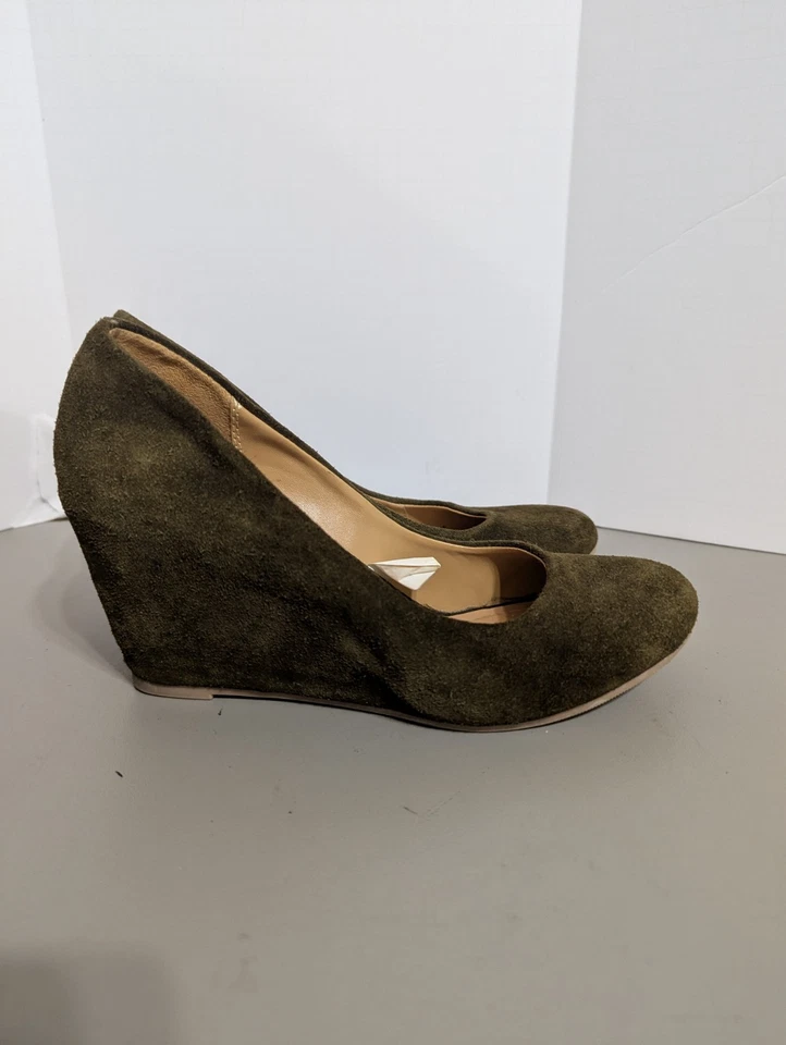 Merona Women's Size 8 Olive Green Wedge Heel Slip On Shoes - Image 2 of 4