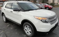 Ford WS White Suede Basecoat + Reducer Quart (Basecoat Only)  Kit