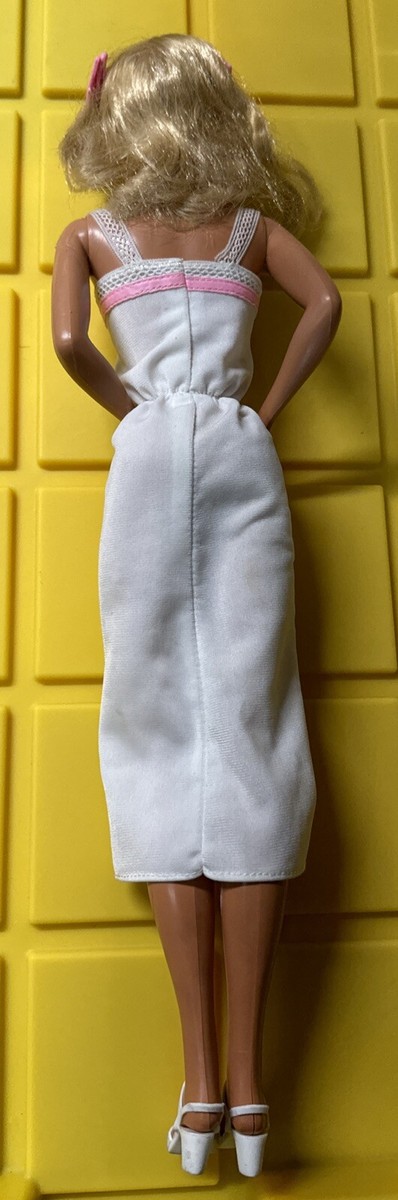 1976 Mattel Supersize Barbie 18