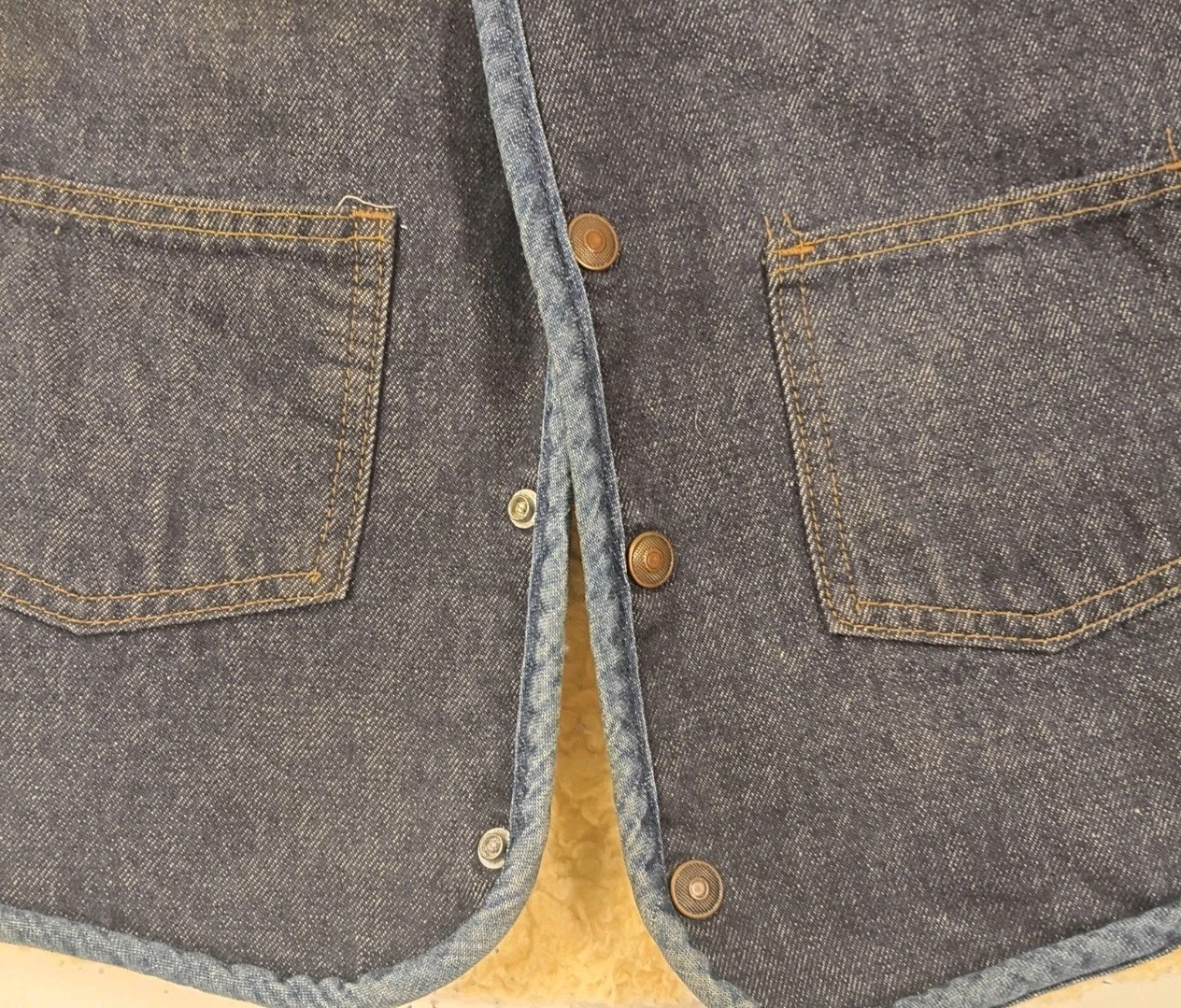 Vintage Carhartt Denim Boa Lined Snap Pocket Vest Men's Size XL Made  In USA thumbnail 4