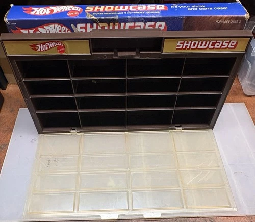 Vintage Hot Wheels Wall Mount 16 Car Showcase with Original Box *No Manual
