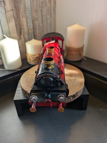 Lesser & Pavey Red Locomotive Metal Tin Steam Train Model Vintage Ornament - Picture 2 of 6