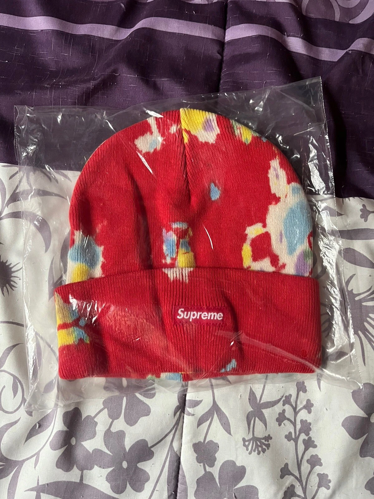 Beanie rouge teint Supreme Splatter