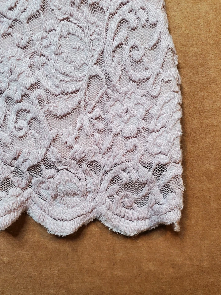 Camisa Top de Manga Corta Gris Tallada con Volantes para Mujer Mediana Rosa Floral Forrada con Encaje Foto 3 de 4