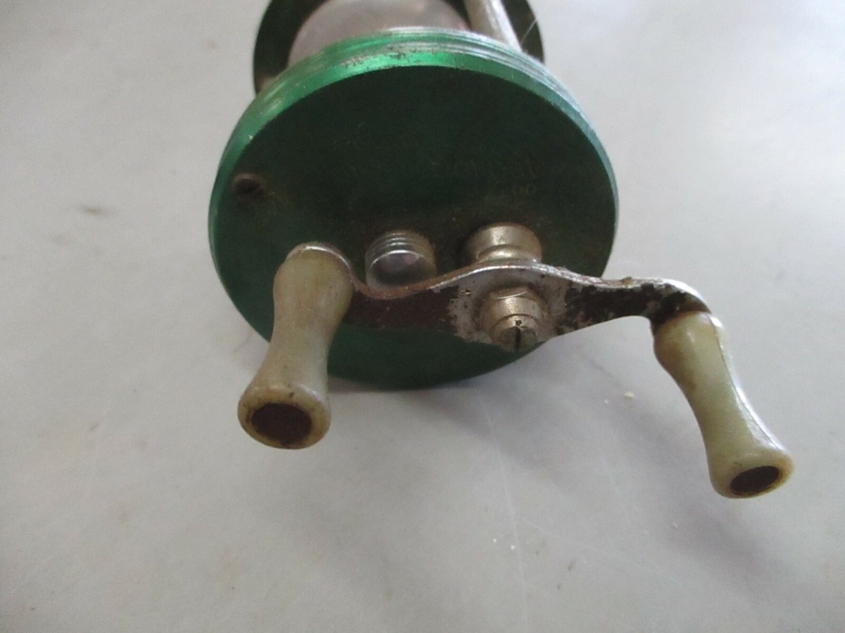 Vintage Bronson Green Hornet no. 2200 collectable fishing