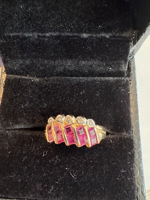 Ring 14 Karat Gold Diamant & burmesische Rubine