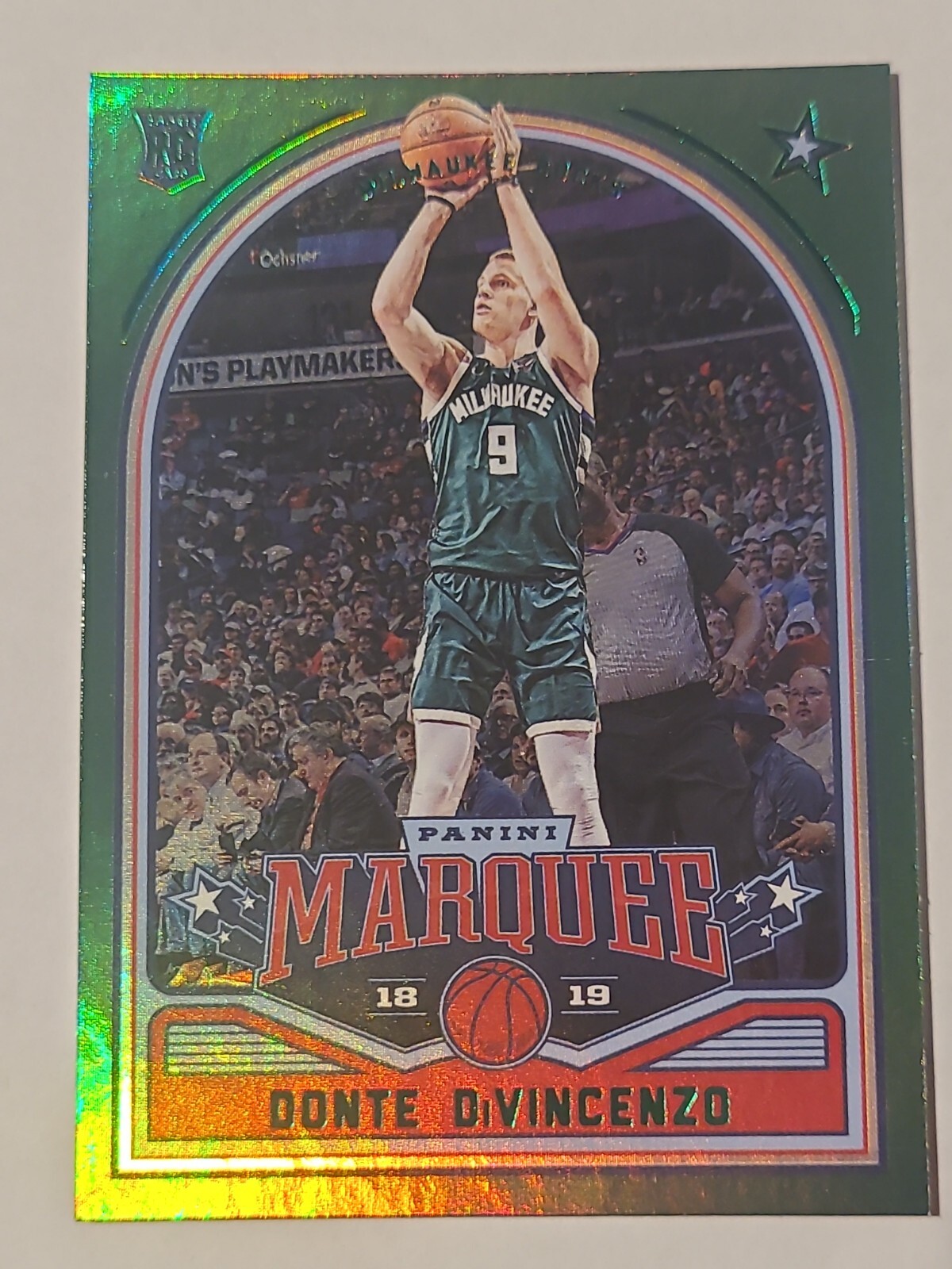 2018-19 Panini Chronicles Marquee Green Foil Donte DiVincenzo Rookie Card #258