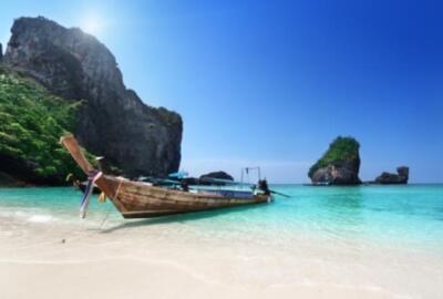 Wandbild: Boot auf Phi Phi Island, Thailand (17875044)