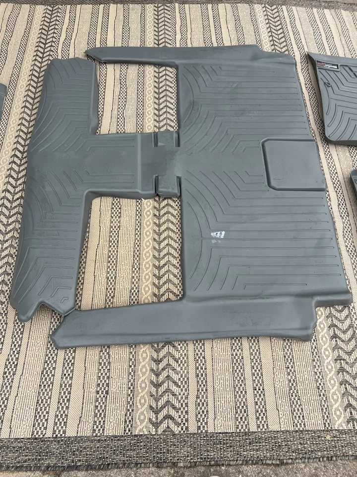 WeatherTech FloorLiners 2019 Dodge Caravan juego completo (464211-461414), gris Foto 3 de 4