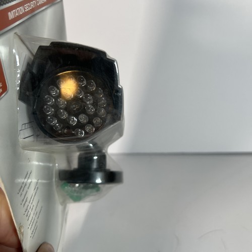 Defiant Imitation Security Camera Black 1004 470 955 - Picture 3 of 4