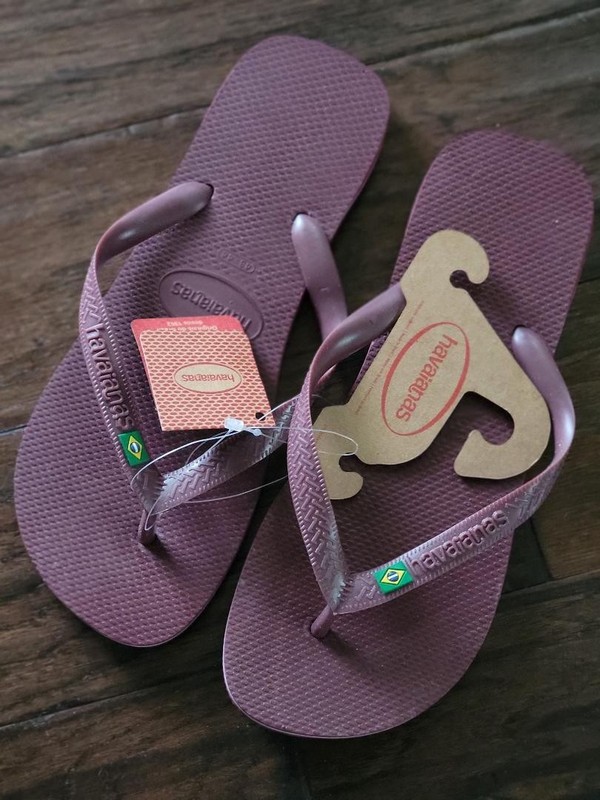 HAVAIANAS Unisex Men's 11 / 12 GRAPE WINE FLIP FLOPS SANDALS NWT