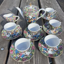 Vintage Chinese “Thousand Flowers” Tea/Coffee Set, Gilt, Made in China 14 Pc