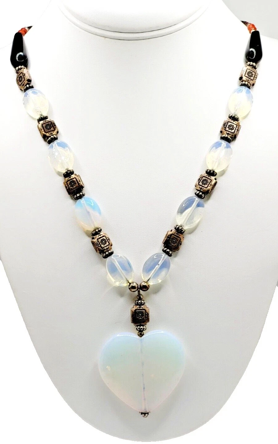 Collares y Colgantes artesanales Opalite