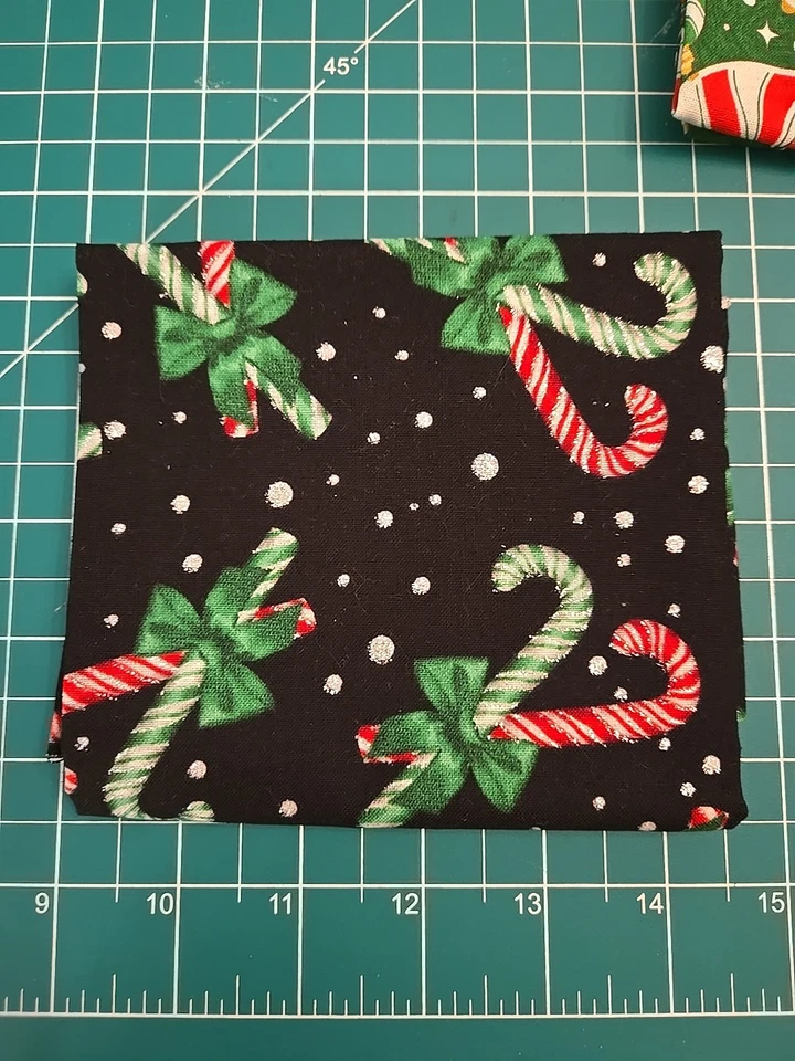 PAQUETE DE 4 CUARTOS GRASOS - NAVIDAD Bastones de Caramelo Negro Rojo Verde Conjunto Personalizado Invierno Foto 4 de 4