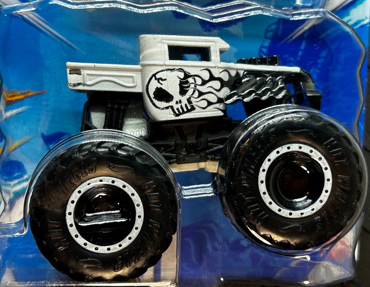 Mattel - Hot Wheels Monster Truck & Car - BONE SHAKER & BONE