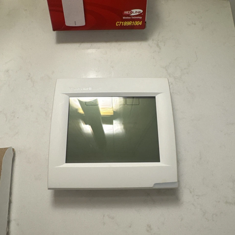 Nuevo Honeywell VisionPRO 8000 con Termostato Programable RedLINK (TH8110R1008) Foto 3 de 4