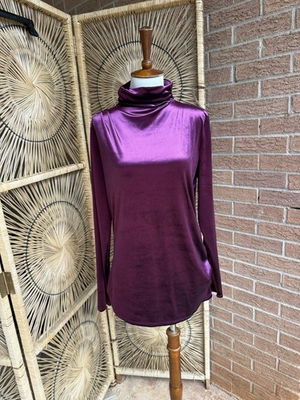#ad #ad NWT White House Black Market Forme Velvet Top Dark Plum Size L $25.00