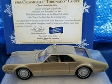 Hallmark Keepsake 1966 Oldsmobile Toronado Coupe Ornament Free Shipping