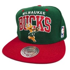 Mitchell & Ness Milwaukee Bucks Adjustable Fi...