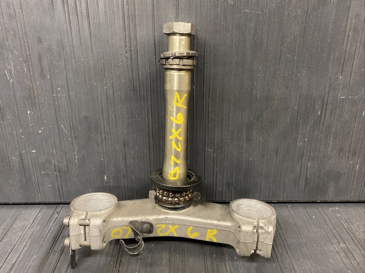 2007-2008 Kawasaki Ninja ZX6R Bottom triple tree suspension bridge