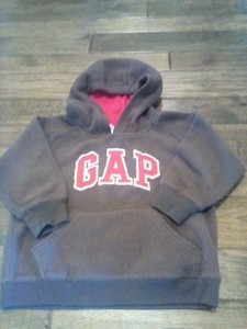 gap red blue sweatshirt