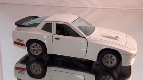 Porsche 924 Turbo - Bburago - White - Picture 3 of 8