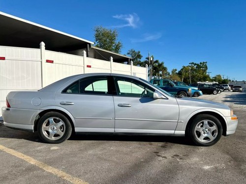 2000 Lincoln LS V6 Sedan 4D - Picture 2 of 12