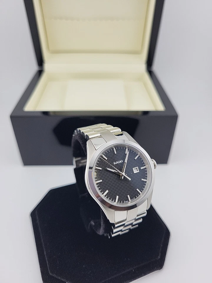 Reloj para mujer Rado hipercromo de acero inoxidable - R32110163 (precio de venta sugerido por el fabricante 1550 USD) Foto 4 de 4