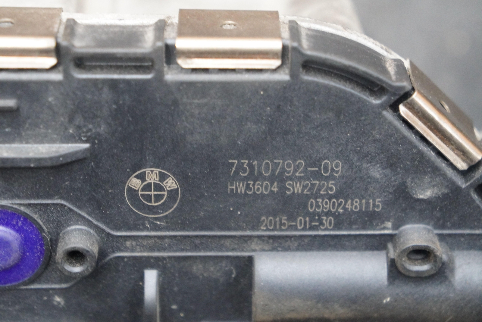 Front Right Windshield Wiper Motor 61617310792 OEM BMW i8 2014-20
