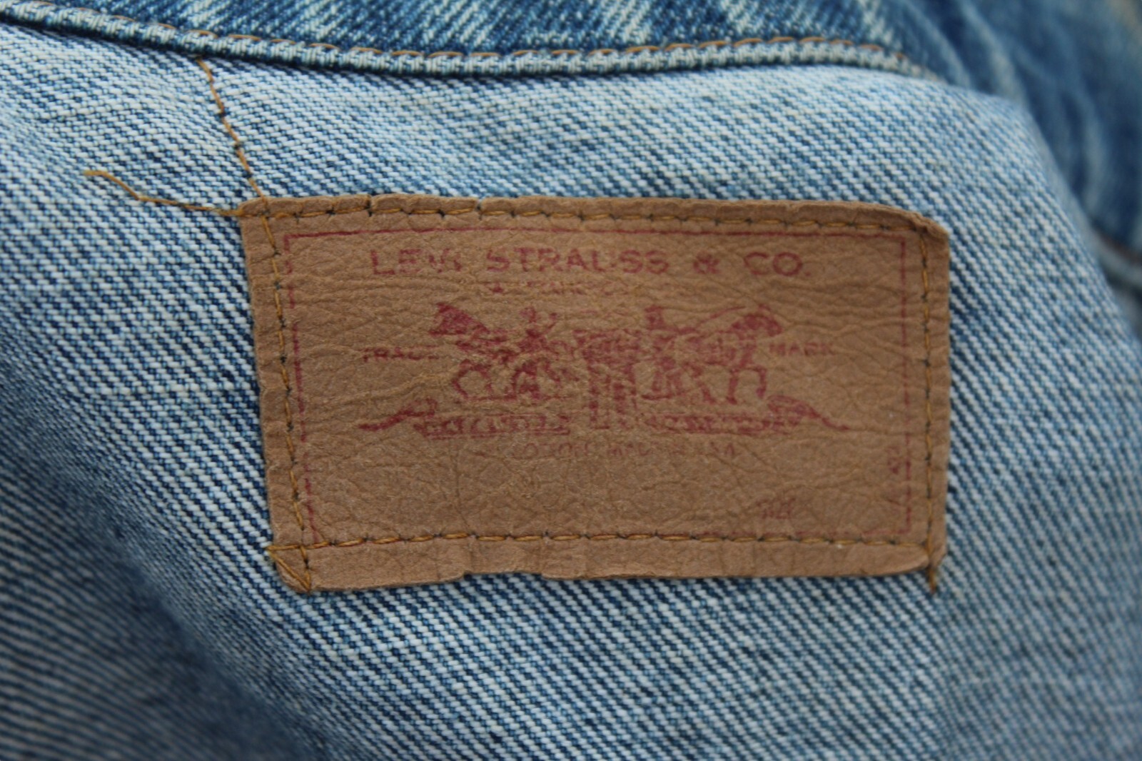 Vintage Levis Button Up Denim Jacket - image 8