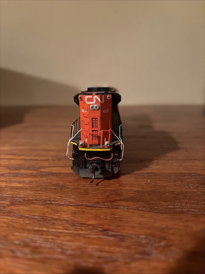 Athearn Genesis Canadian National Sd70m-2 8810 Locomotive Dcc Sound - Image 4 of 4