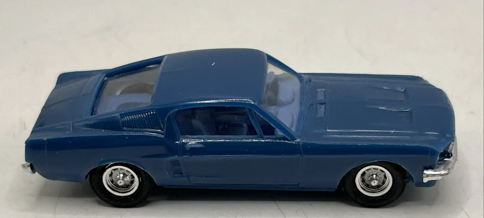 Lindbergh Mini Lindy Diecast Ford Mustang Kit Azul Montado 1967 EE. UU. Serie 5 Foto 3 de 4
