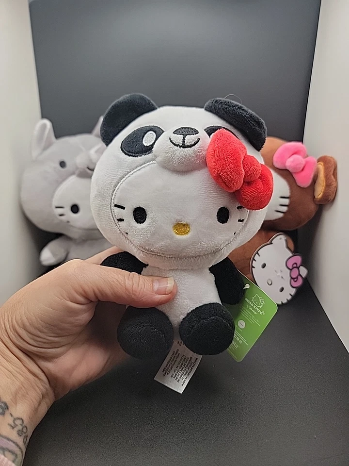 Lot Of 5 6" Hello Kitty Pre Owned With Tags Jungle Plush Toys - Image 4 of 4