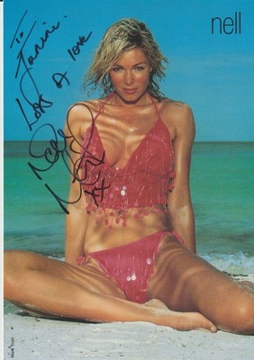 Nell McAndrew - britisches Model & TV Personality