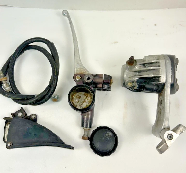 Honda CB750F 1979 CB750K piezas de freno delantero palanca, pinza, cilindro maestro, línea Foto 4 de 4