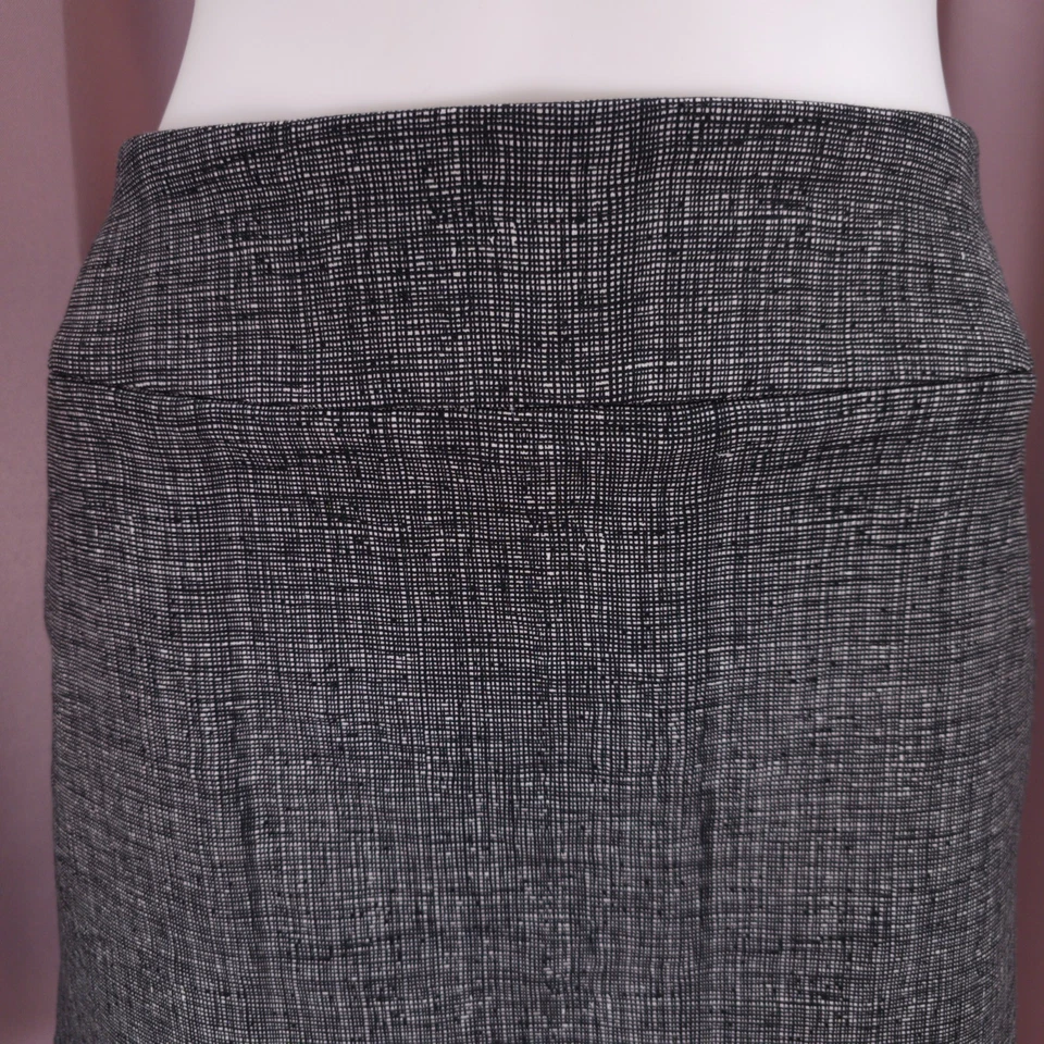 Pantalón corto Courtenay para mujer micro a cuadros cintura elástica hasta la rodilla 16 Foto 3 de 4