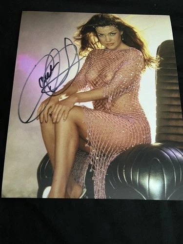 Actress CLAUDIA CHRISTIAN Signed 8x10 SEXY Photo BABYLON 5 PLAYBOY AUTOGRAPH