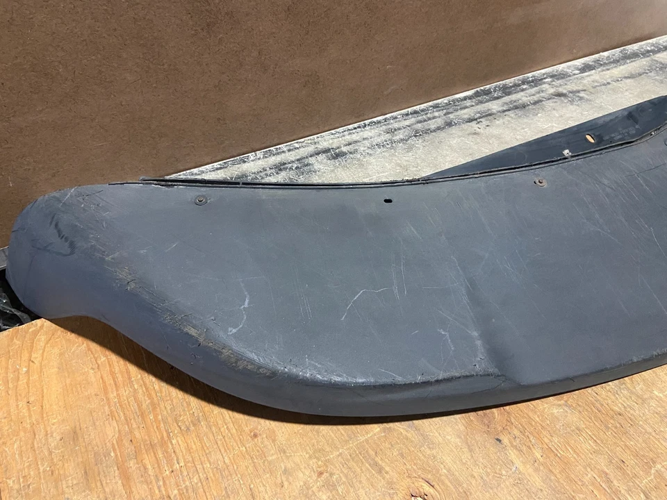 Parachoques delantero Lincoln MKT 2013 a 2019 cenefa inferior T1311 PS Foto 2 de 4