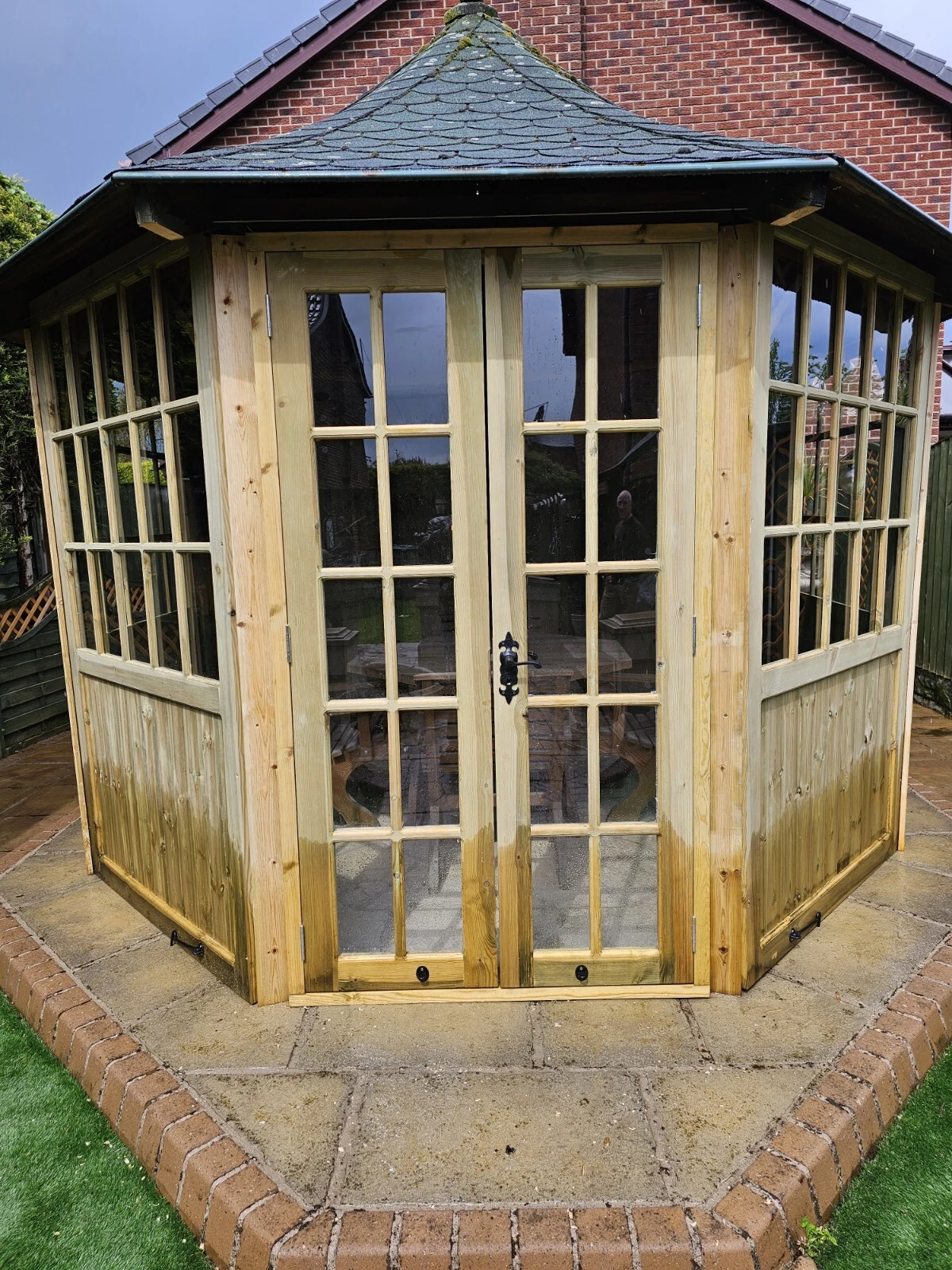 Picture 17 of 24