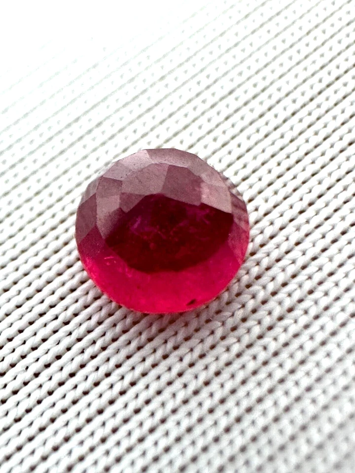Lab Created 4mm Ruby, Exquisite Gemstone for Jewelry, Perfect Engagement Ring - Image 3 of 4